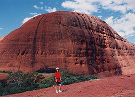 Kata_Tjuta_Gorge-1