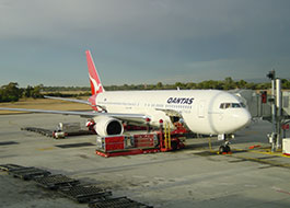 QANTAS QF-079