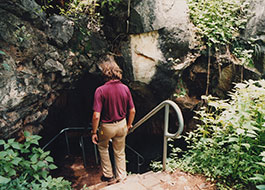 Cutta_Cutta_Cave-3