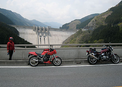 勴